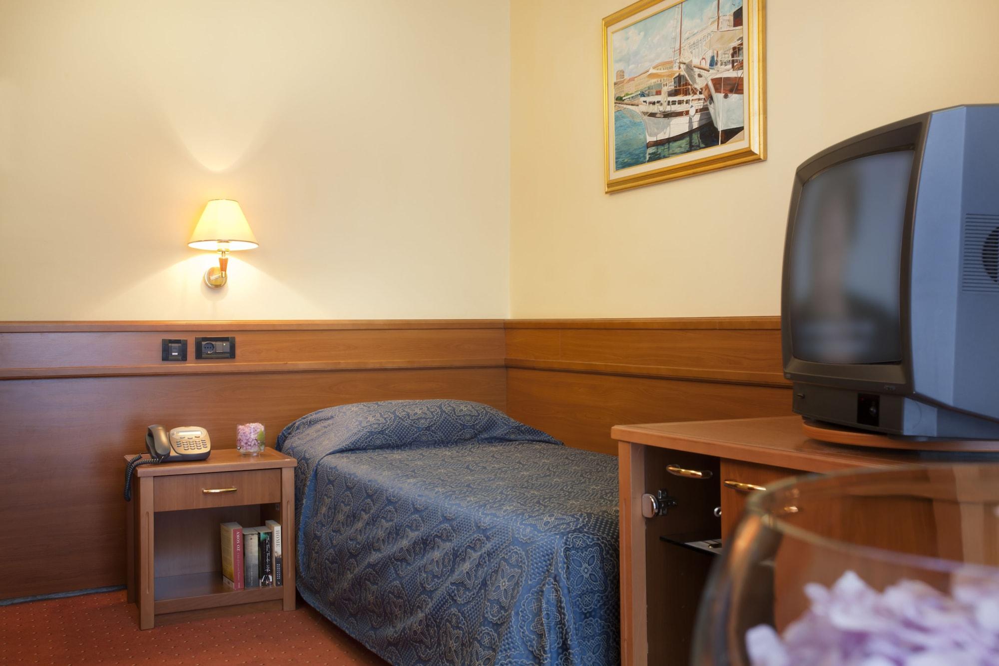 Hotel Kristal - Liburnia Opatija Luaran gambar