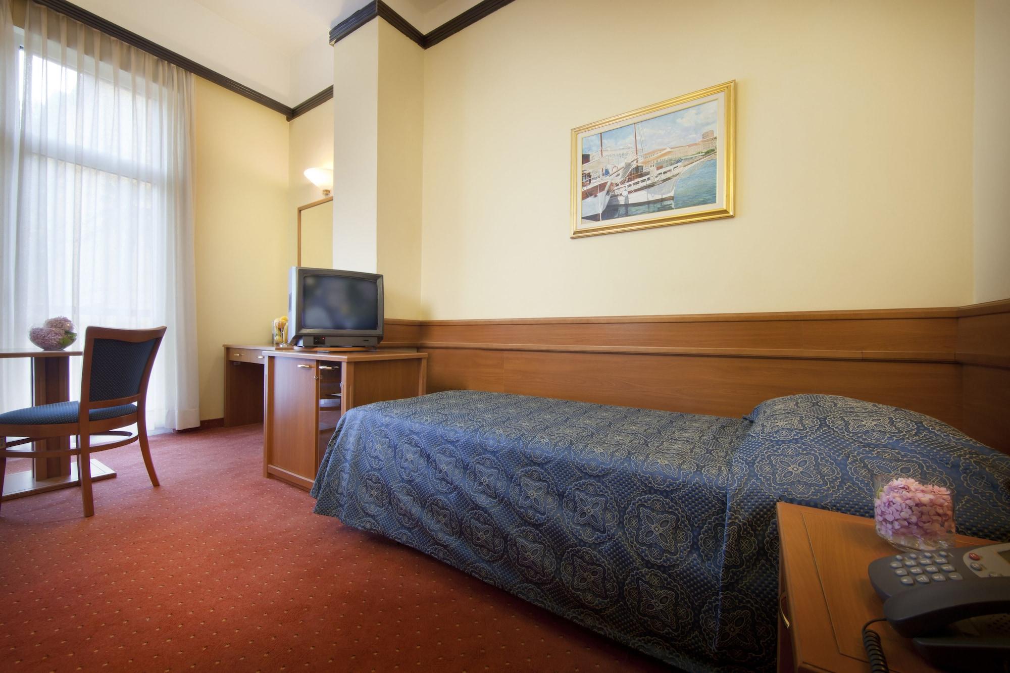 Hotel Kristal - Liburnia Opatija Luaran gambar