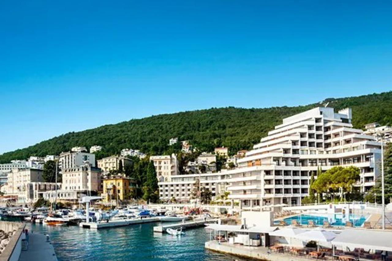 Hotel Kristal - Liburnia Opatija Luaran gambar