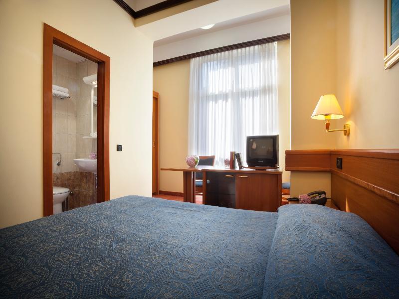 Hotel Kristal - Liburnia Opatija Luaran gambar