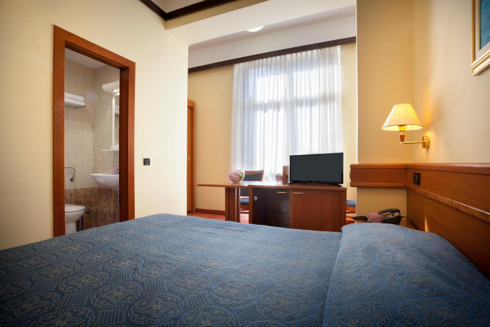 Hotel Kristal - Liburnia Opatija Luaran gambar